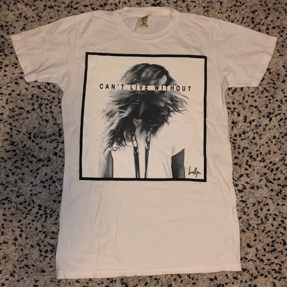 *SOLD* Hollyn Women’s Sz S Christian Band T ShirT